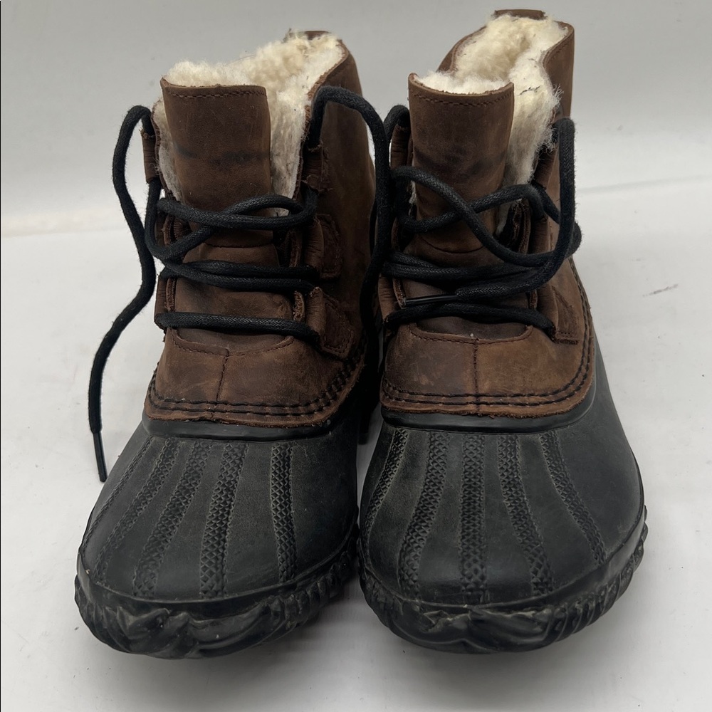 Sorel womens shearling lined brown/black duck boots size 8.5